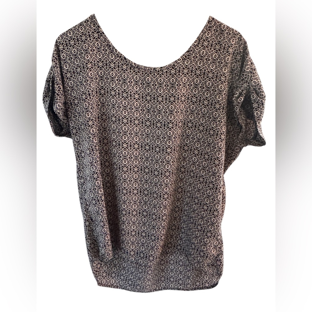 Pleione Black and White Geometric Blouse